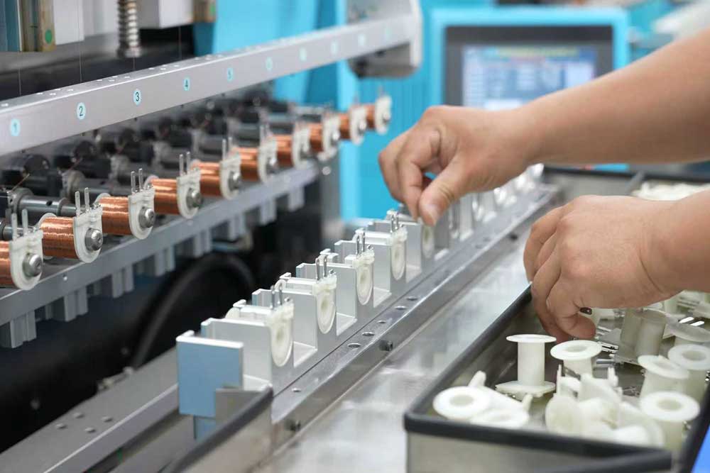 廠區(qū)車(chē)間